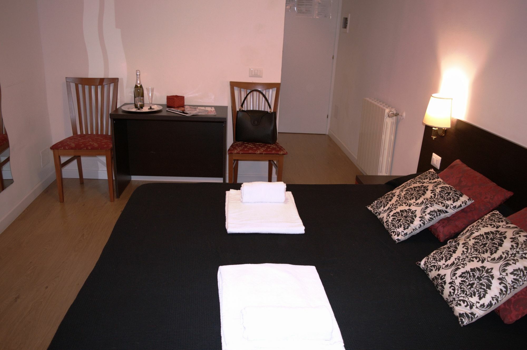 Julius Caesar Home Рим Екстер'єр фото